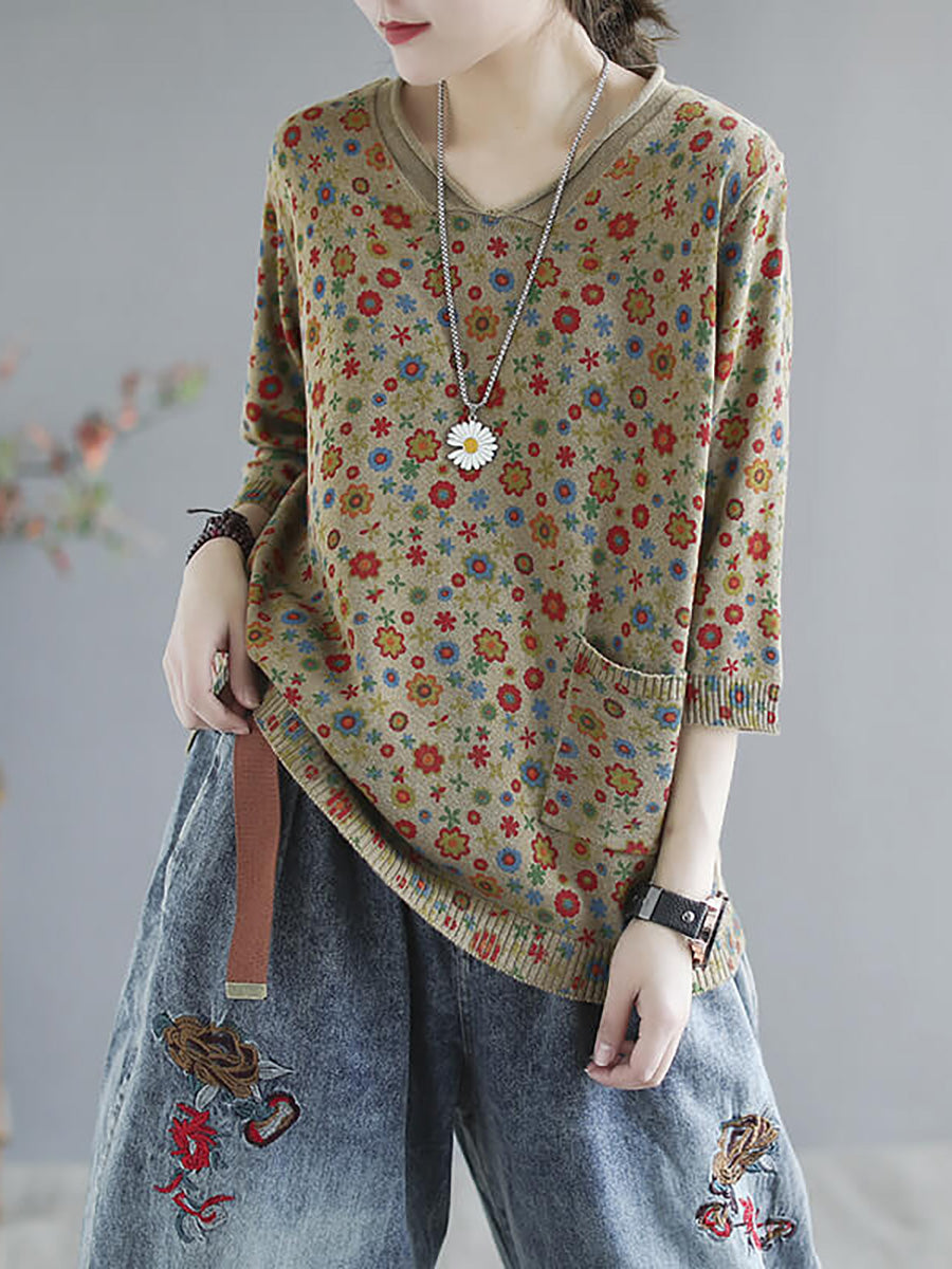 Classic Vintage Sweater with a Flattering Fit