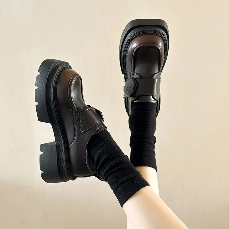 Graceful Orthopedic Loafers for Modern Look