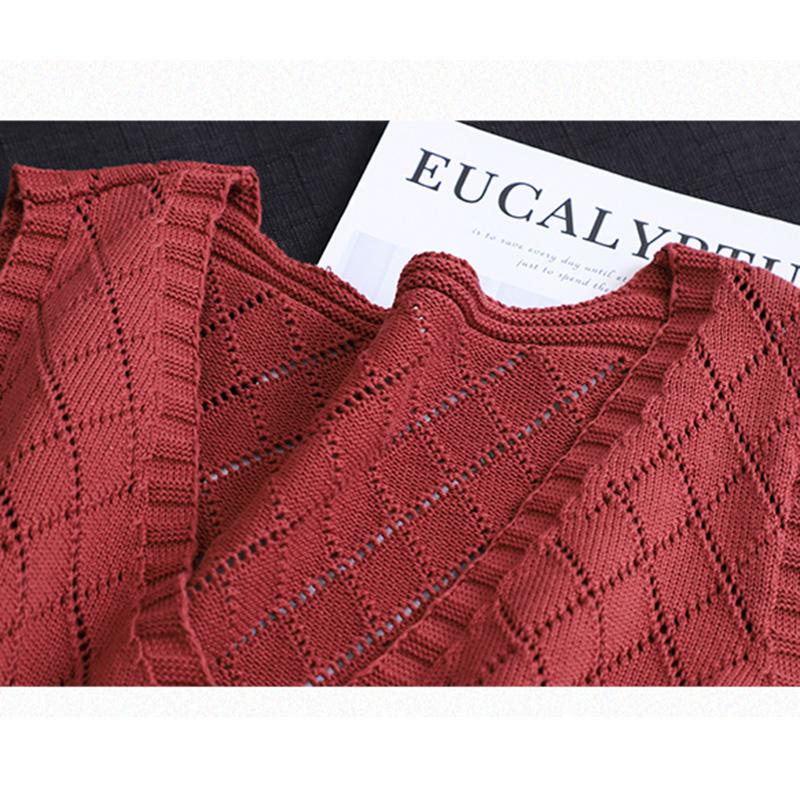 Classic Vintage Sweater with a Flattering Fit