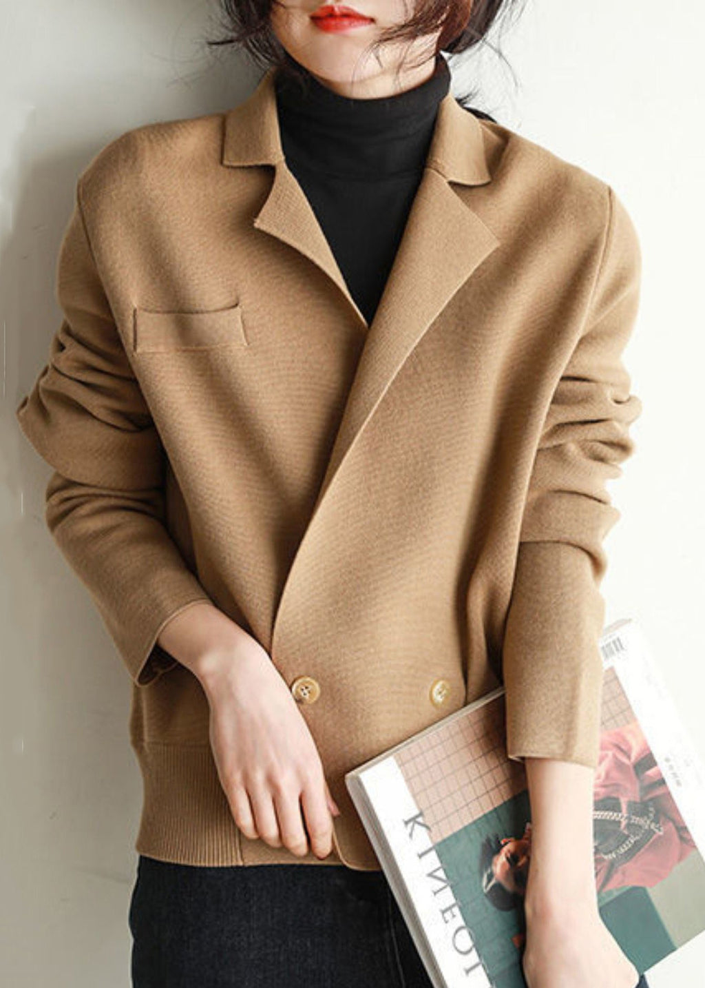 Effortlessly Elegant Coat with a Timeless Design