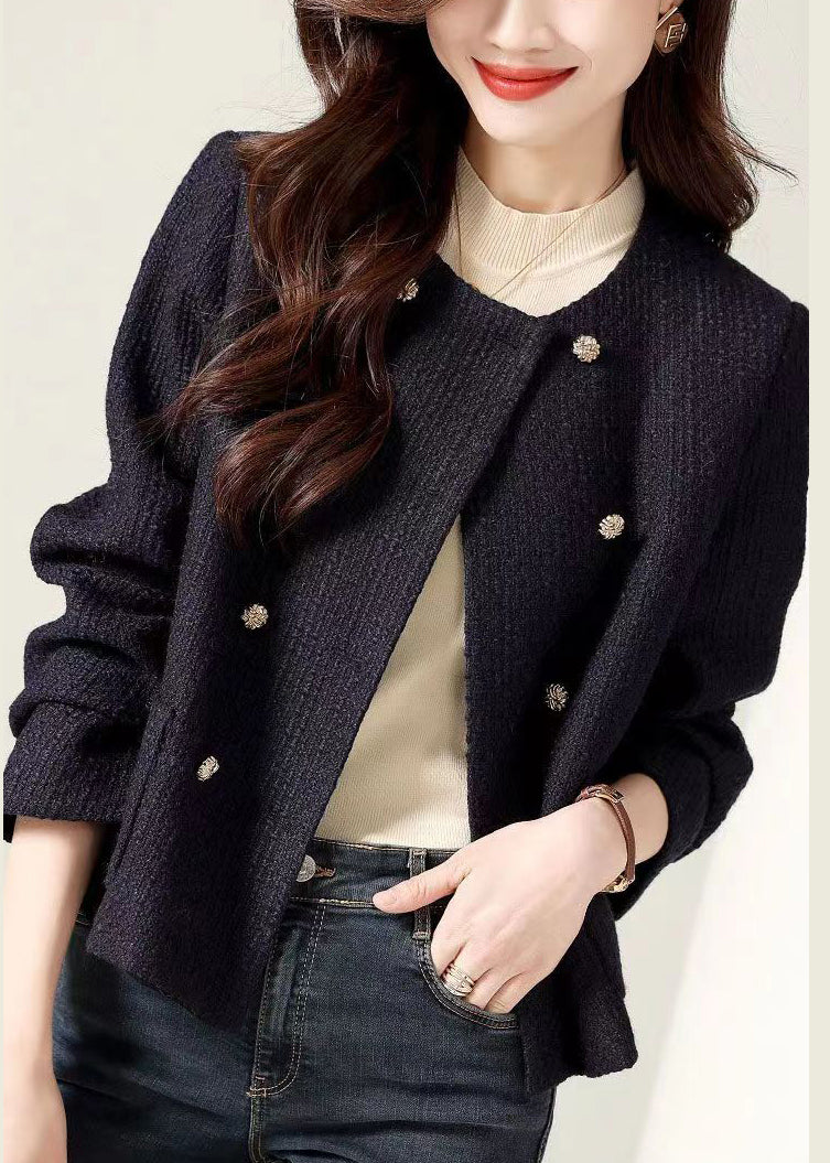 Effortlessly Elegant Coat with a Timeless Design