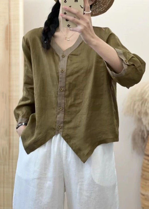 Classic Vintage Shirt with a Flattering Fit