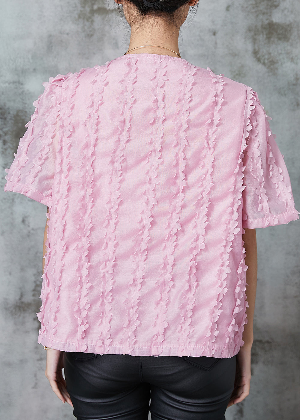 Effortlessly Elegant Shirt with a Timeless Design