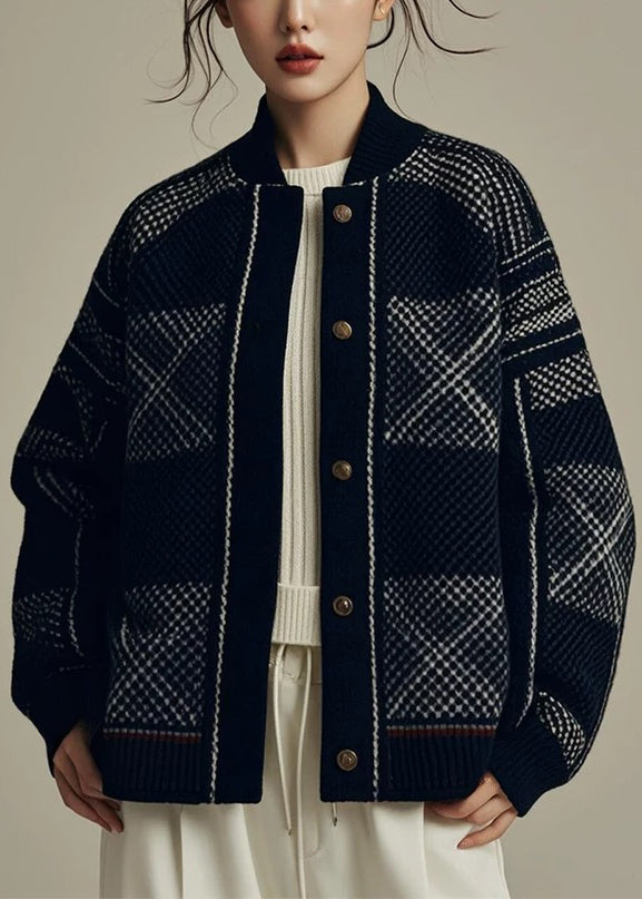 Effortlessly Elegant Coat with a Timeless Design