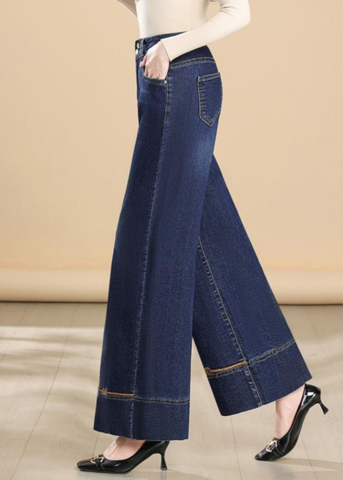 Elegantly Styled Pants for Everyday Wear