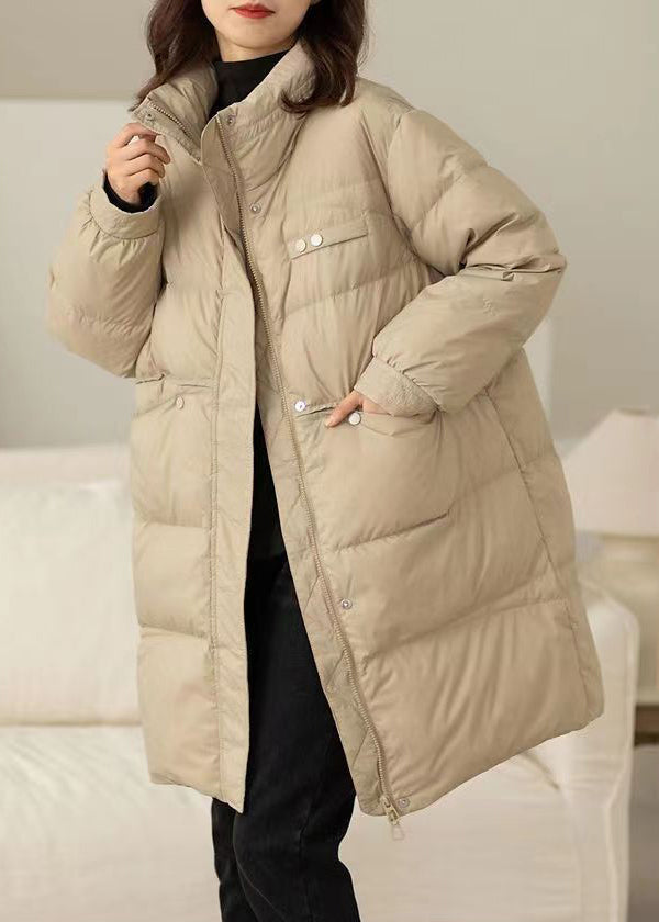 Well Tailored Coat with a Graceful Silhouette