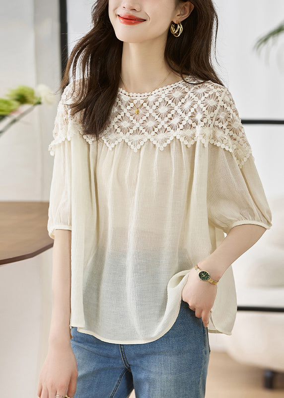 Well Tailored Top with a Graceful Silhouette