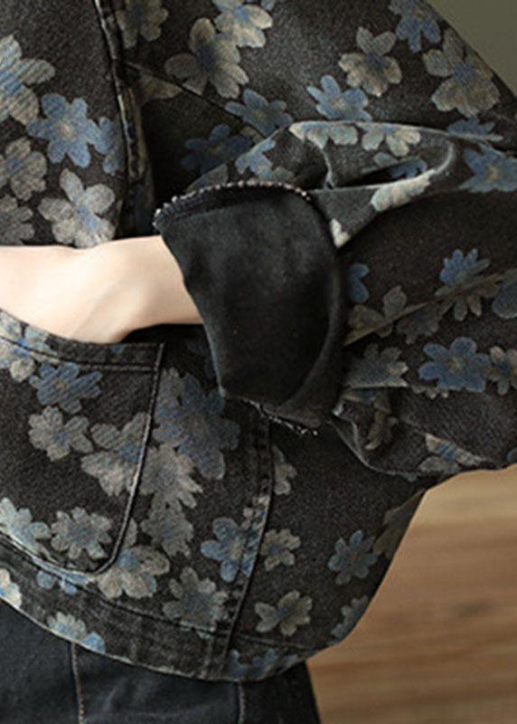 Sophisticated Coat with a Clean Classic Look