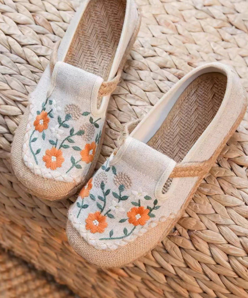 Graceful Orthopedic Shoes for Modern Look
