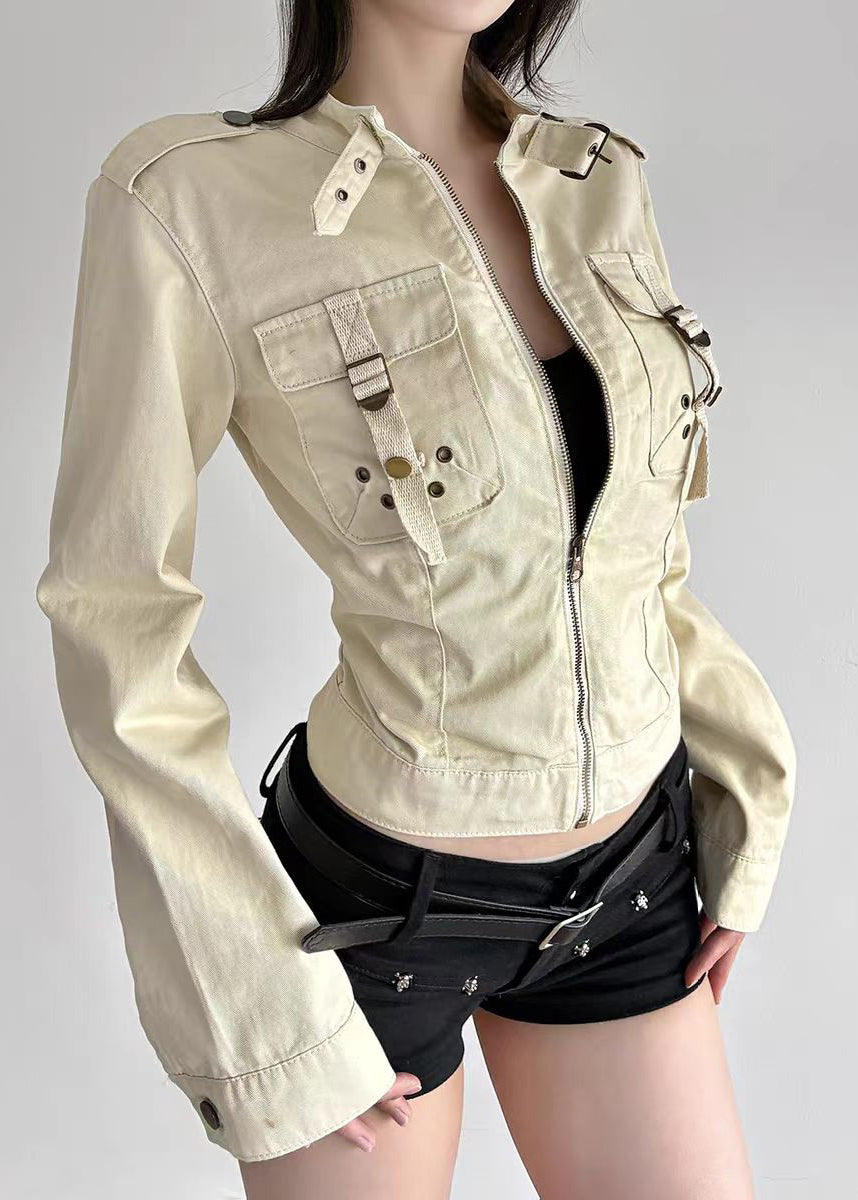 Gracefully Styled Jacket for Any Occasion