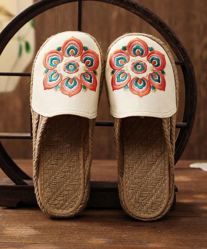 Chic Orthopedic Slippers with Unique Design