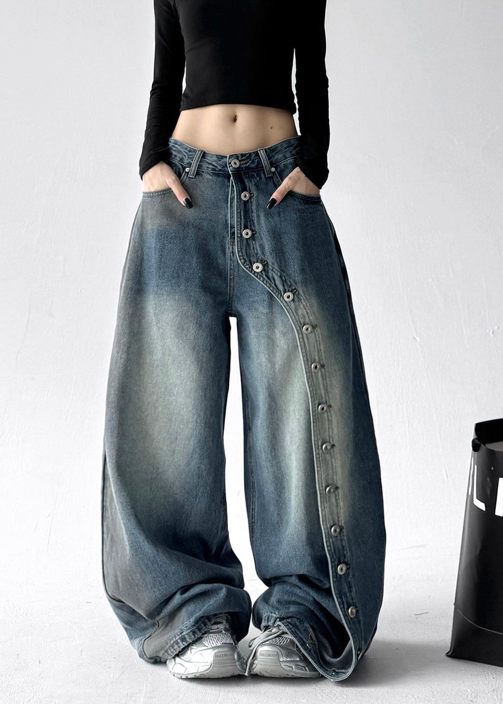 Elegantly Styled Pants for Everyday Wear