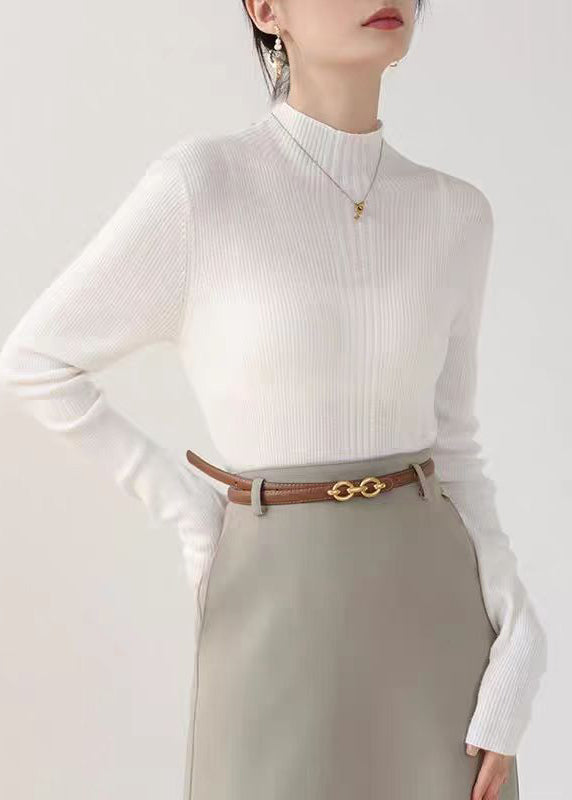 Classic Vintage Sweater with a Flattering Fit