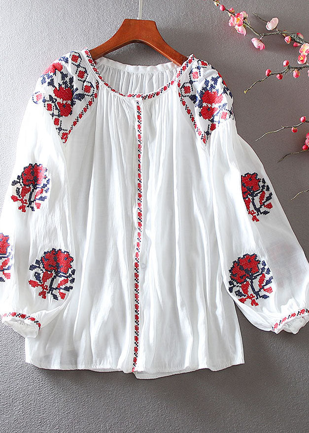 Well Tailored Top with a Graceful Silhouette
