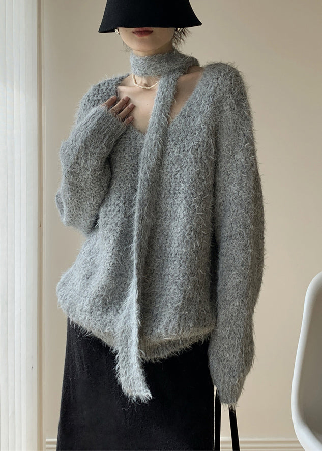 Well Tailored Sweater with a Graceful Silhouette