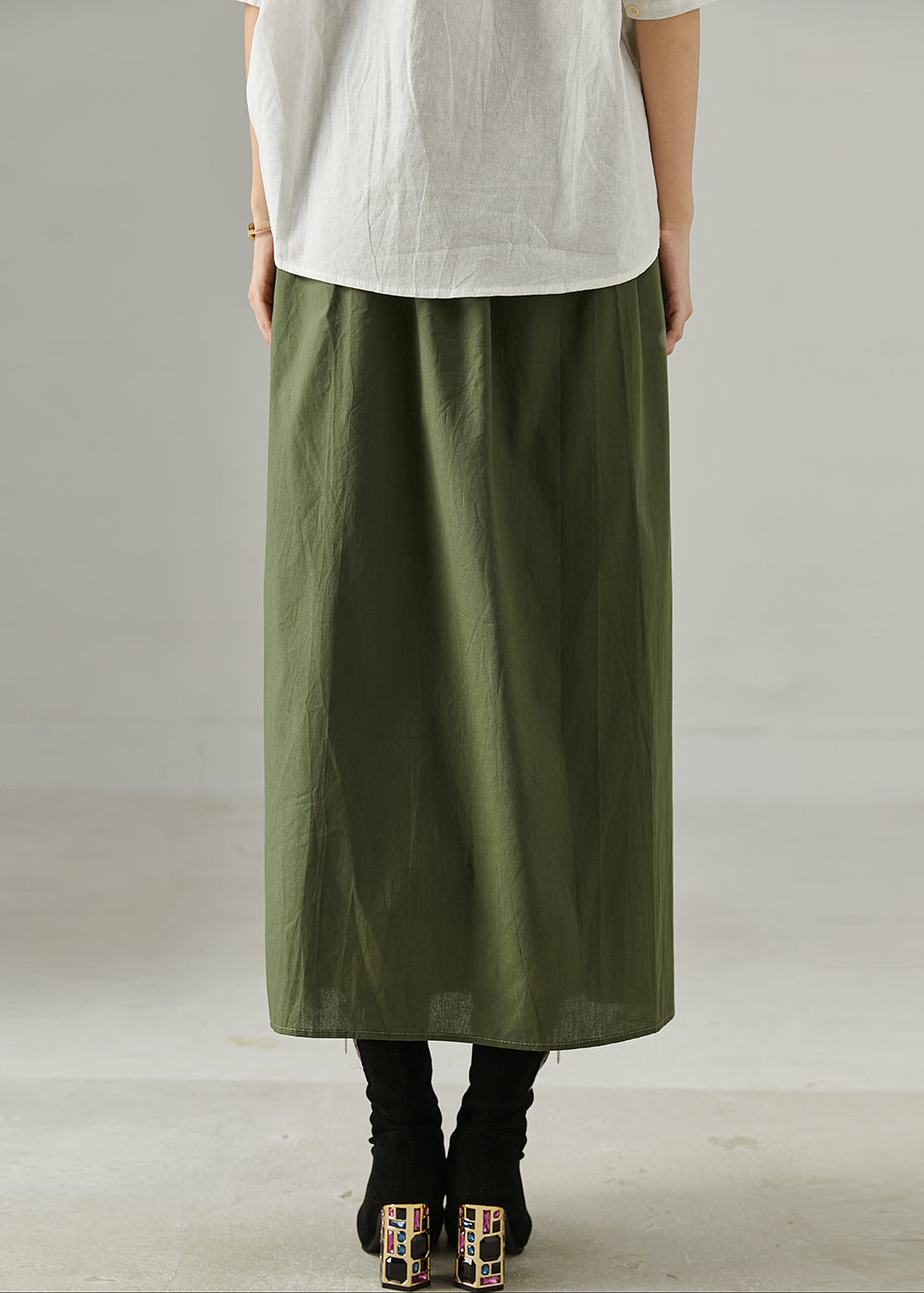 Well Tailored Garment with a Graceful Silhouette