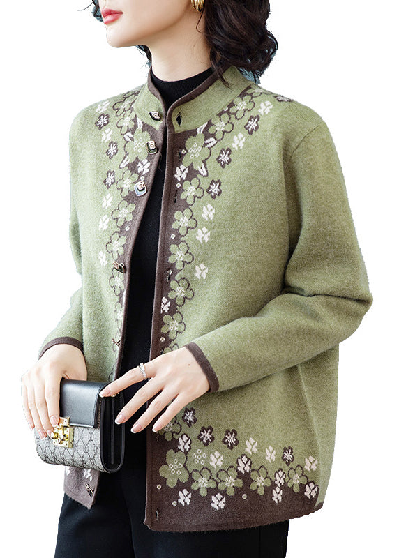 Elegantly Styled Coat for Everyday Wear