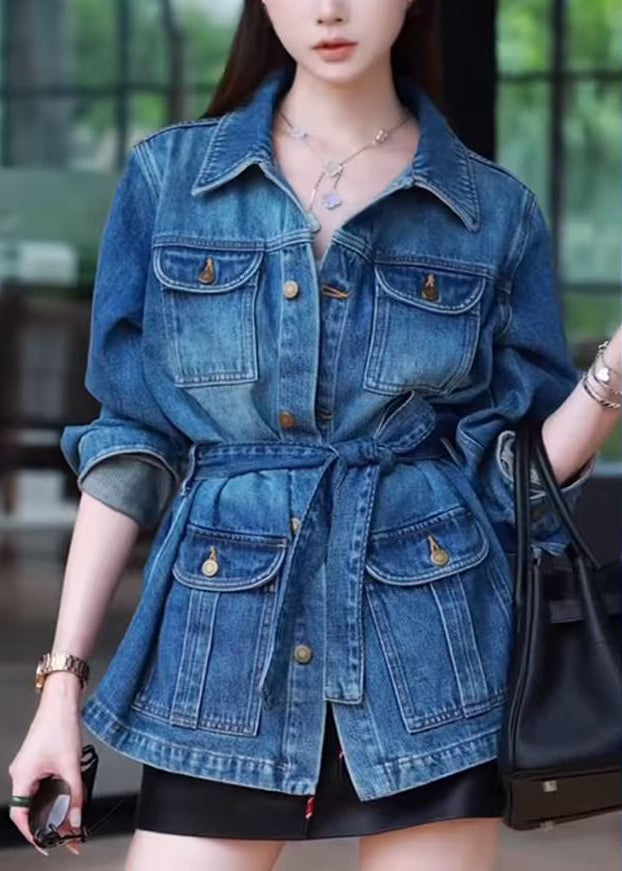 Gracefully Styled Jacket for Any Occasion