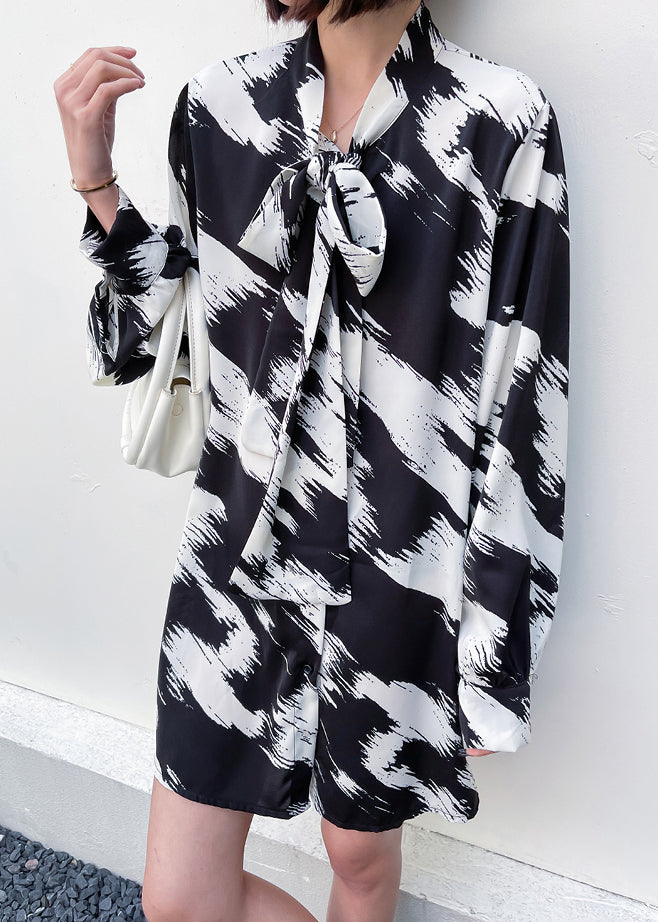 Well Tailored Blouse with a Graceful Silhouette
