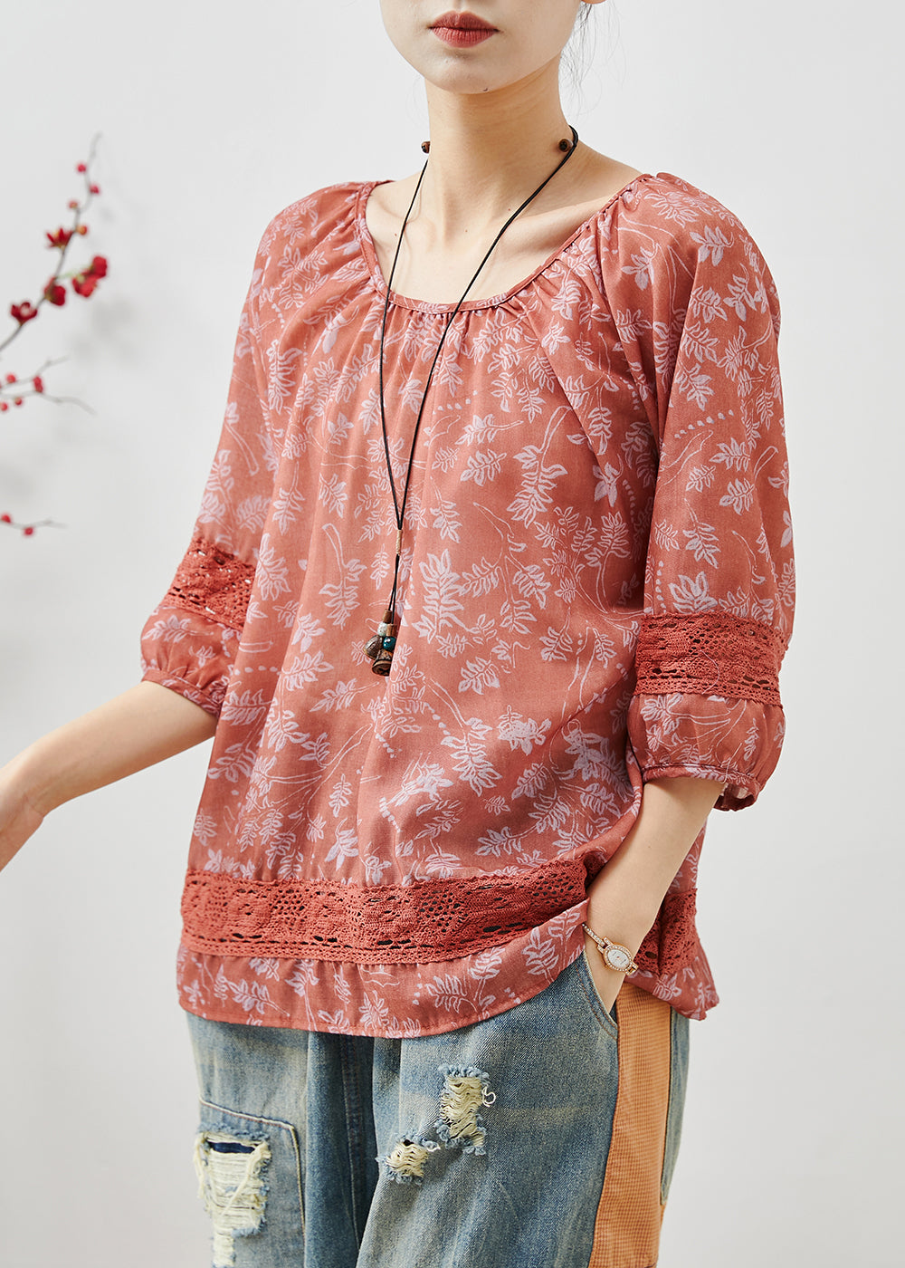 Classic Vintage Shirt with a Flattering Fit
