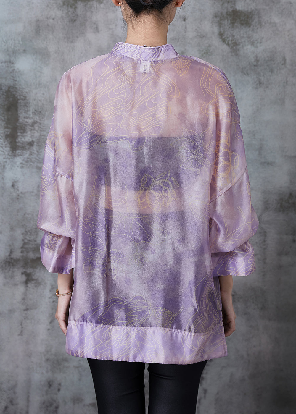 Beautifully Crafted Blouse in a Classic Style