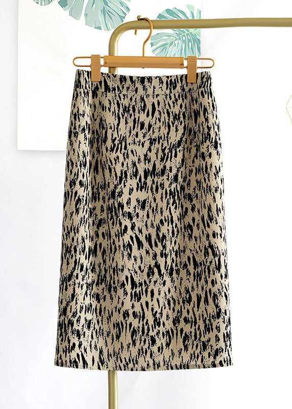 Sophisticated Garment with a Clean Classic Look