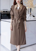 Well Tailored Coat with a Graceful Silhouette