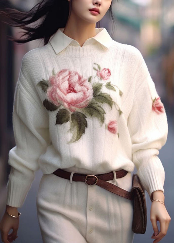Effortlessly Elegant Sweater with a Timeless Design
