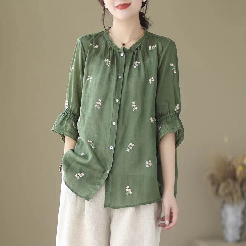 Beautifully Crafted Blouse in a Classic Style