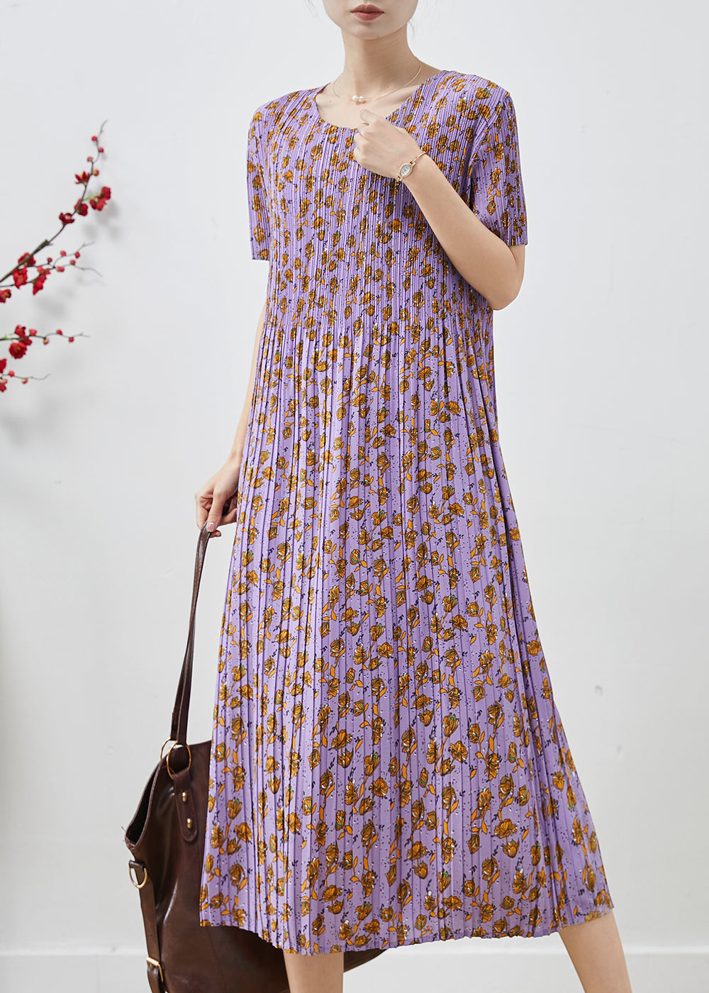 Well Tailored Dress with a Graceful Silhouette