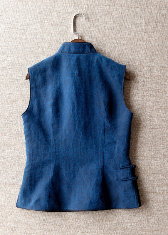 Sophisticated Garment with a Clean Classic Look