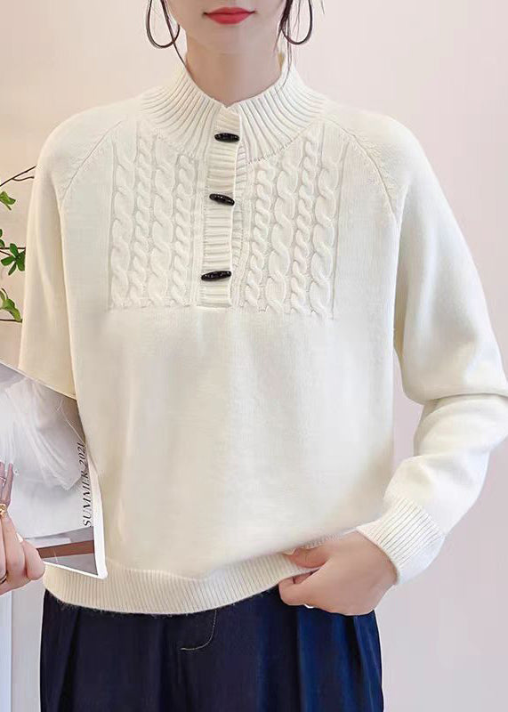 Effortlessly Elegant Sweater with a Timeless Design