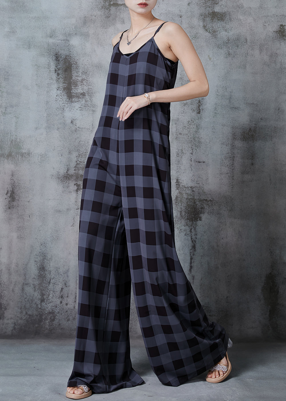Well Tailored Garment with a Graceful Silhouette
