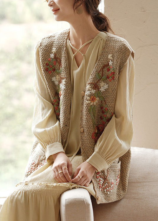 Gracefully Styled Coat for Any Occasion