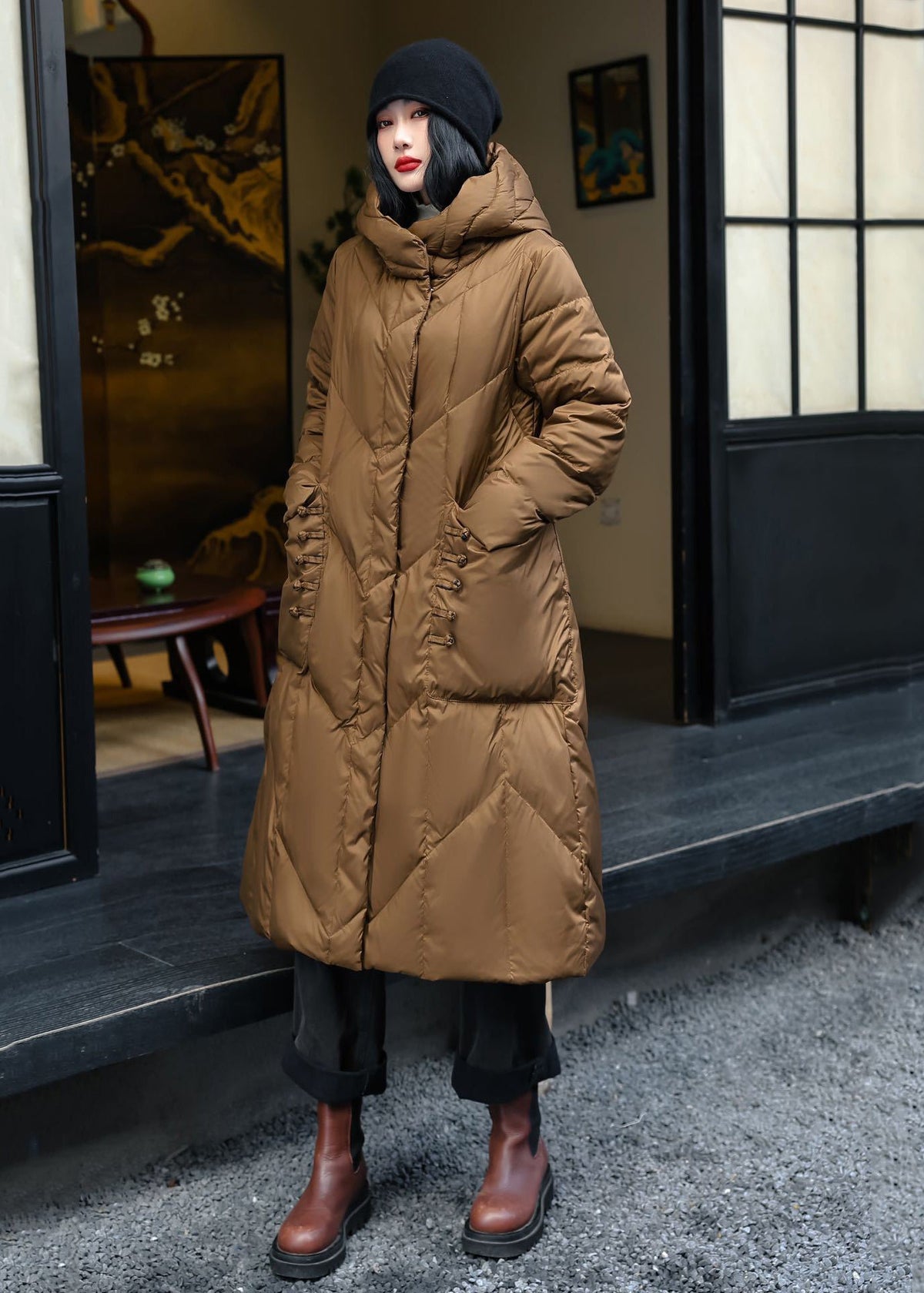 Well Tailored Coat with a Graceful Silhouette