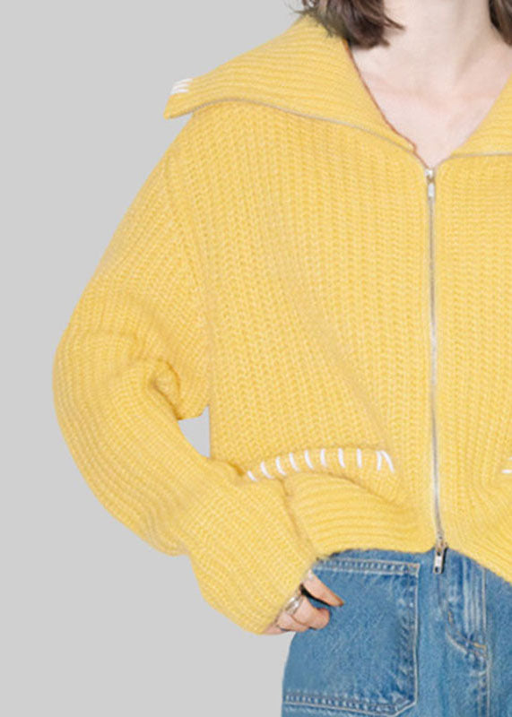Effortlessly Elegant Cardigan with a Timeless Design