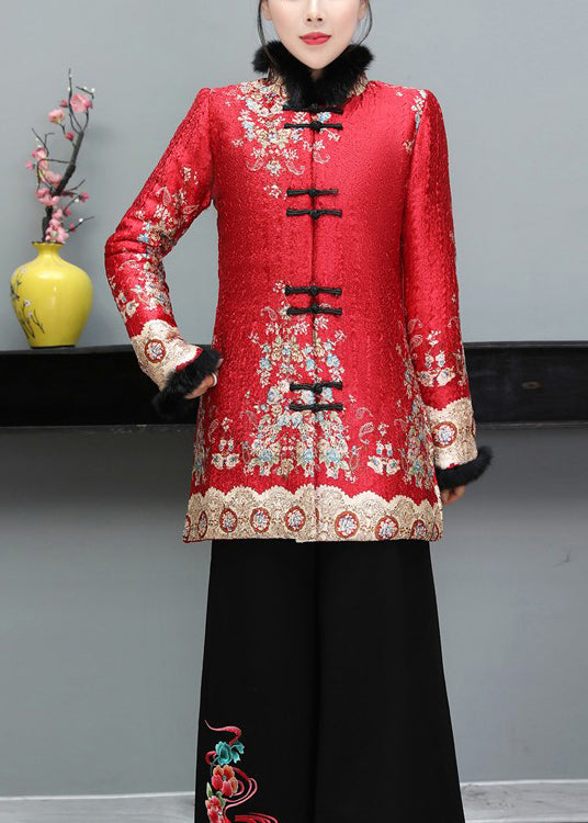 Well Tailored Coat with a Graceful Silhouette
