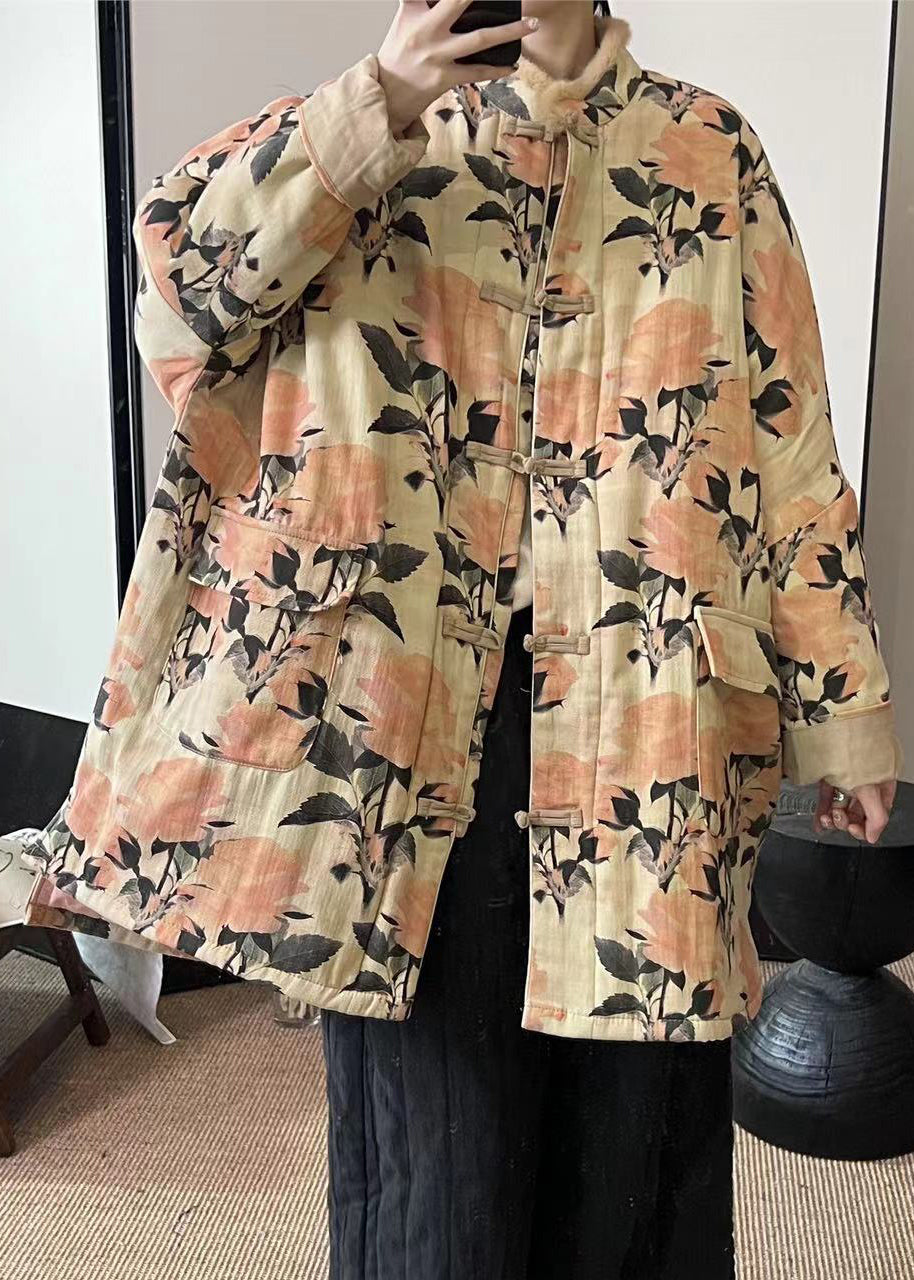 Effortlessly Elegant Coat with a Timeless Design