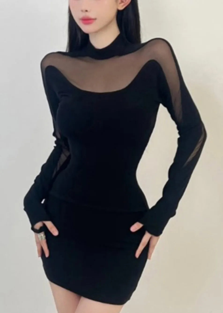 Well Tailored Dress with a Graceful Silhouette