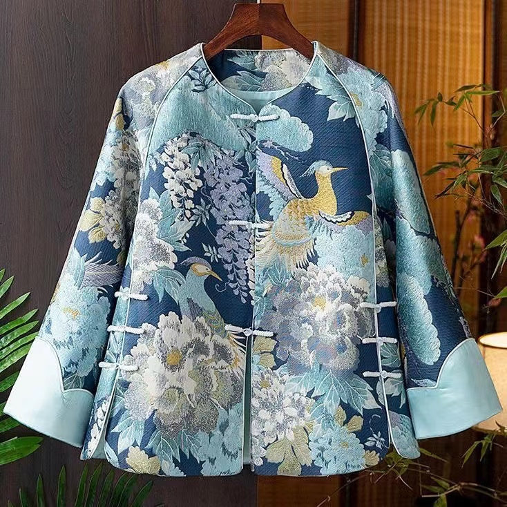 Effortlessly Elegant Coat with a Timeless Design