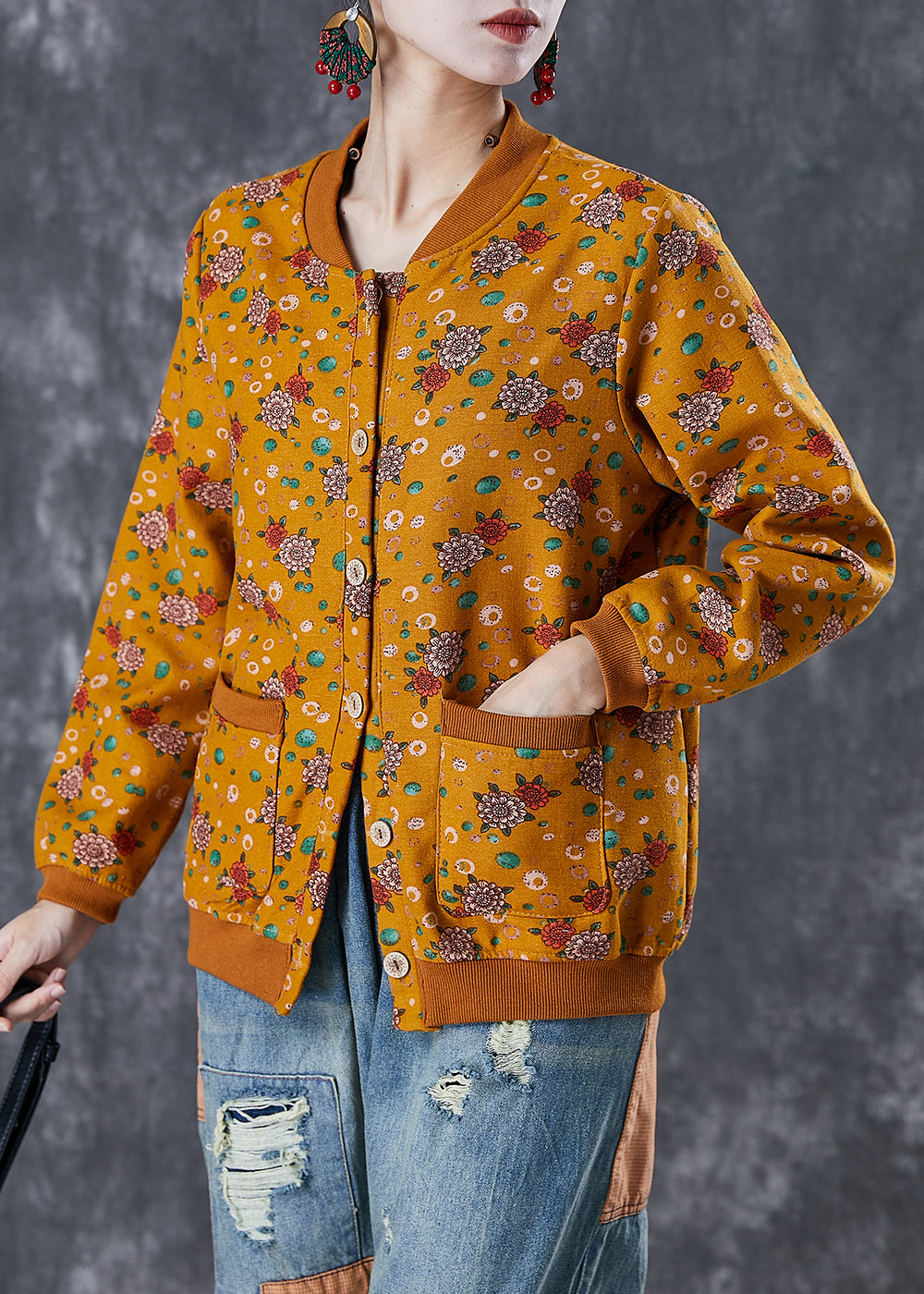 Elegantly Styled Jacket for Everyday Wear