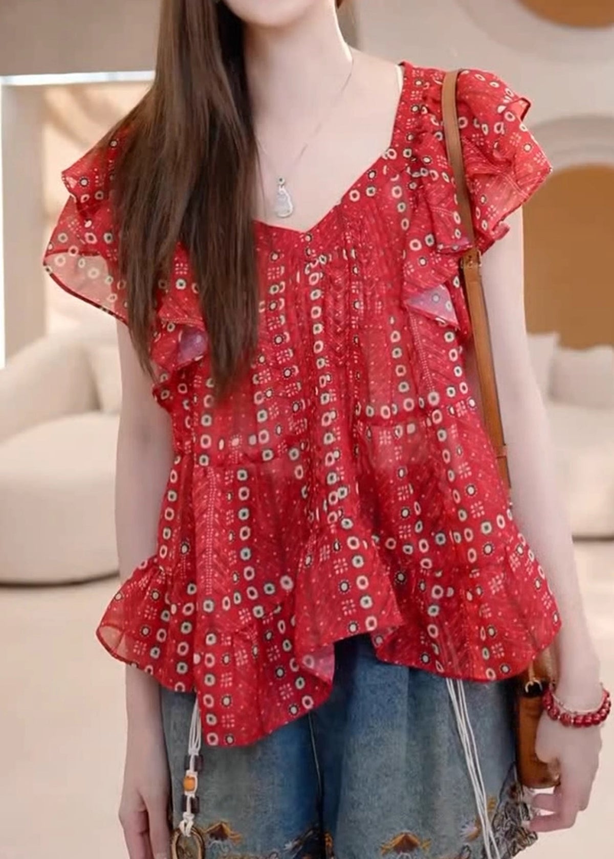 Classic Vintage Blouse with a Flattering Fit