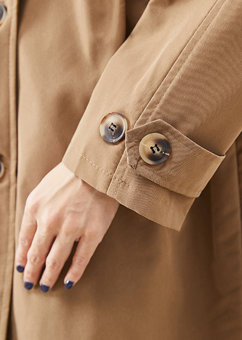 Effortlessly Elegant Coat with a Timeless Design