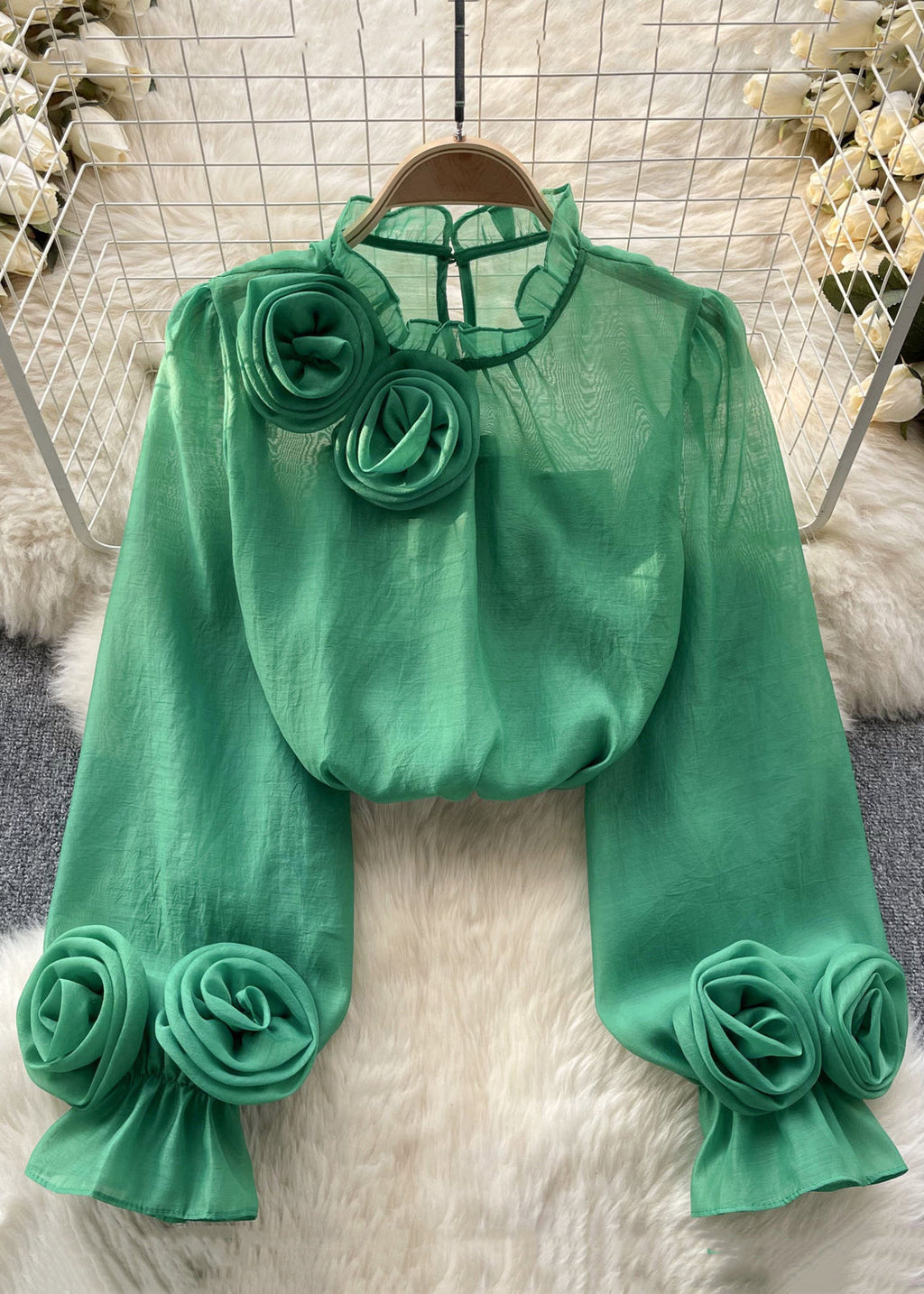 Beautifully Finished Top in a Timeless Design