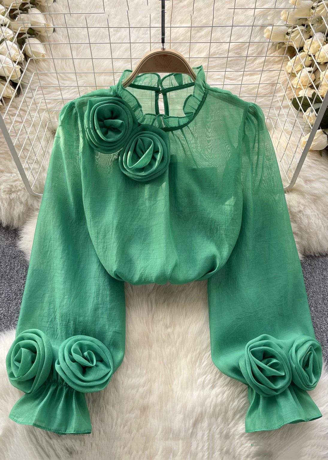 Beautifully Finished Top in a Timeless Design
