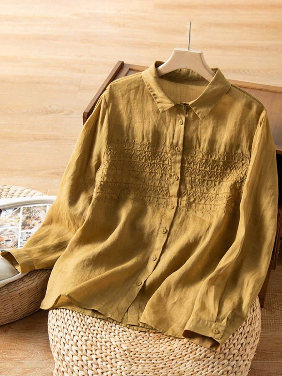 Classic Vintage Shirt with a Flattering Fit
