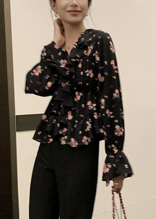 Well Tailored Blouse with a Graceful Silhouette