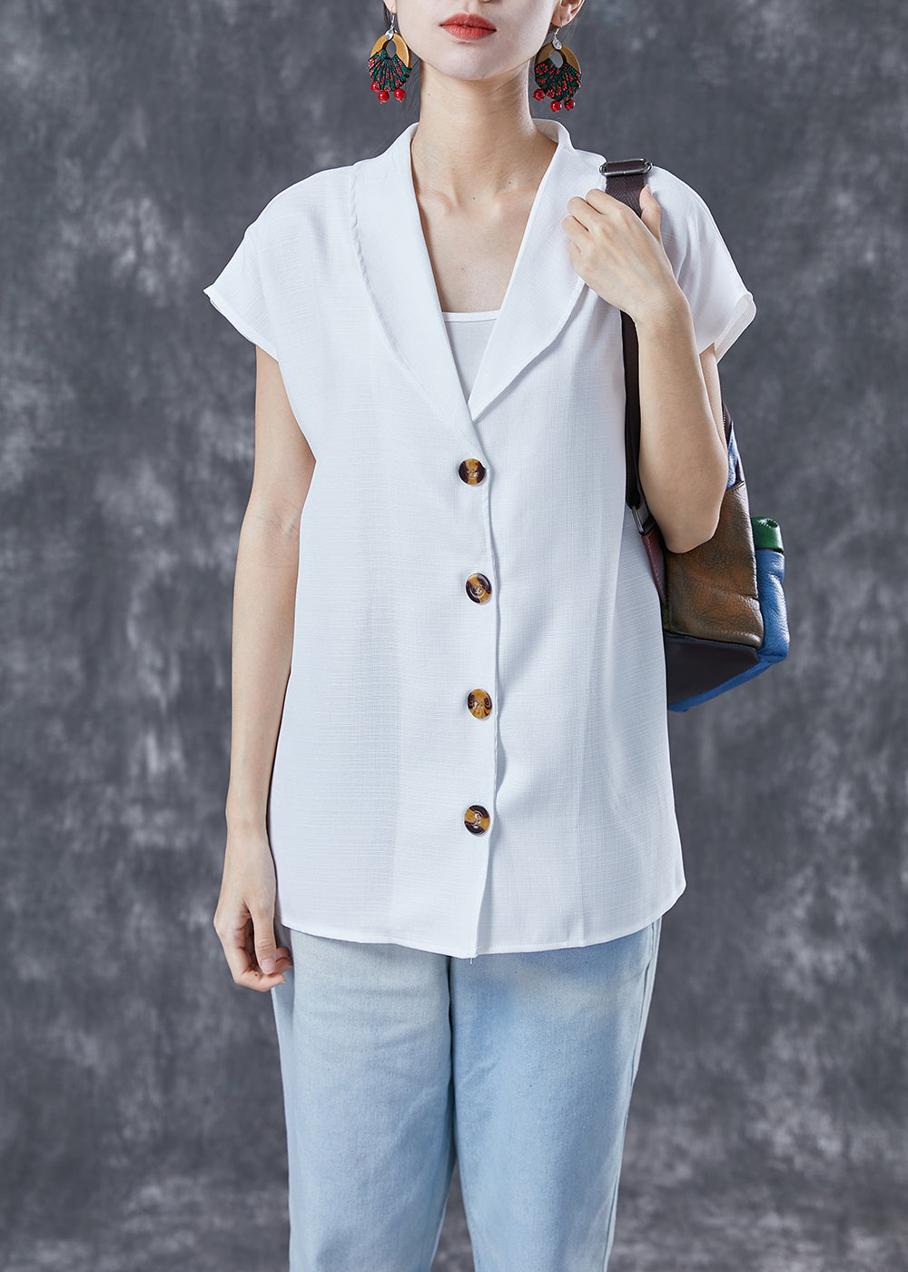 Effortlessly Elegant Top with a Timeless Design