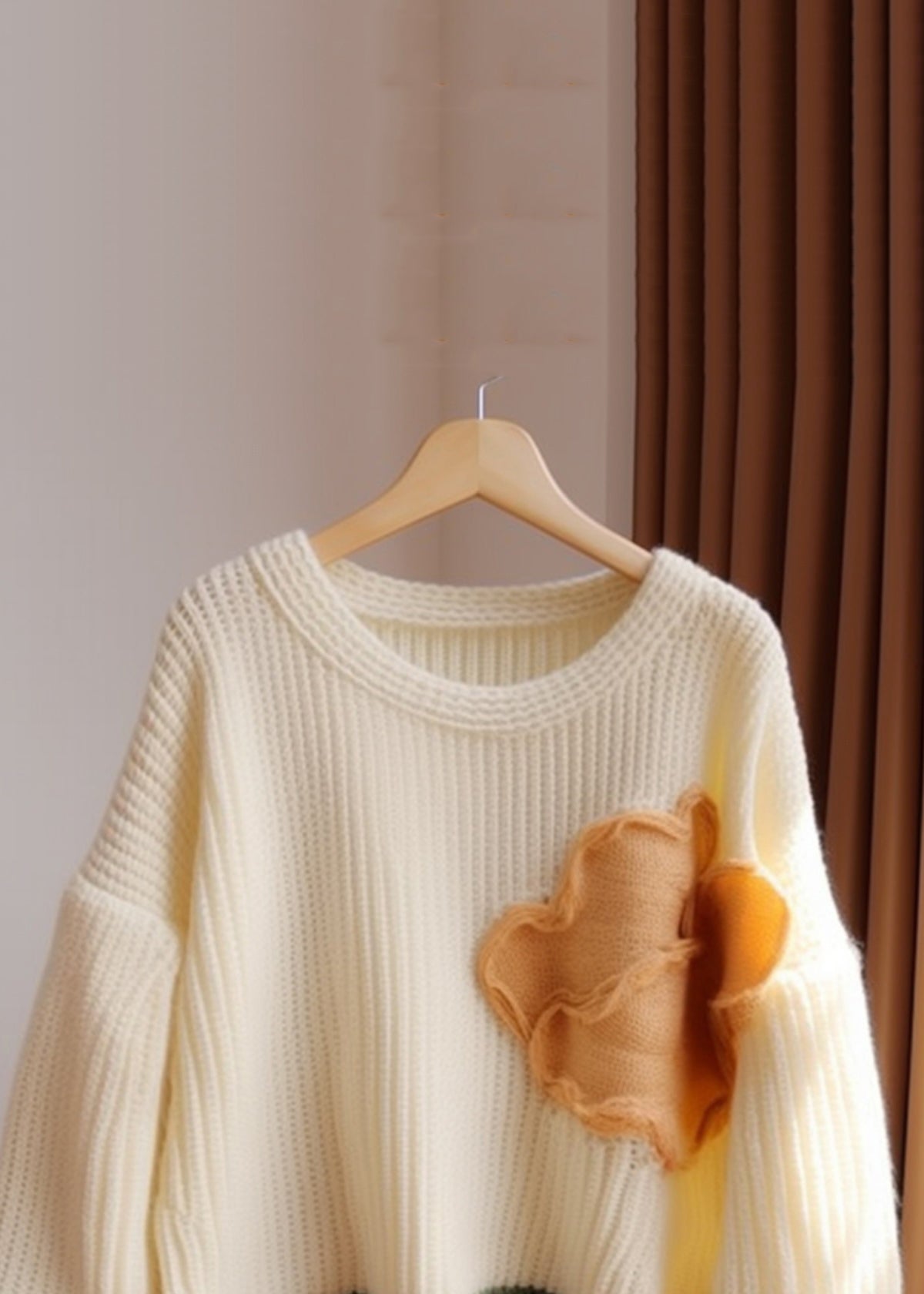 Effortlessly Elegant Sweater with a Timeless Design