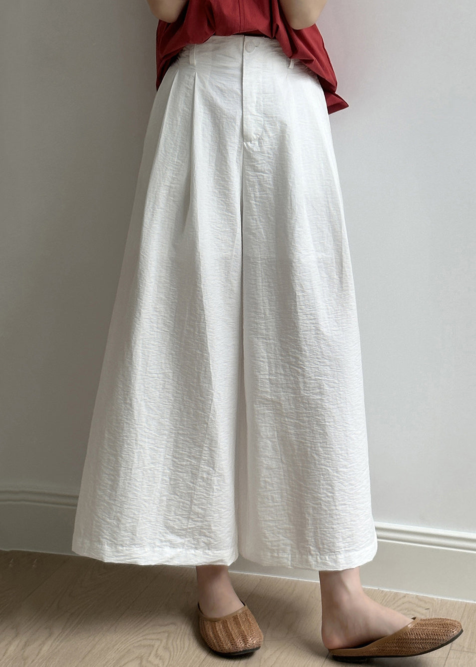 Classic Vintage Pants with a Flattering Fit
